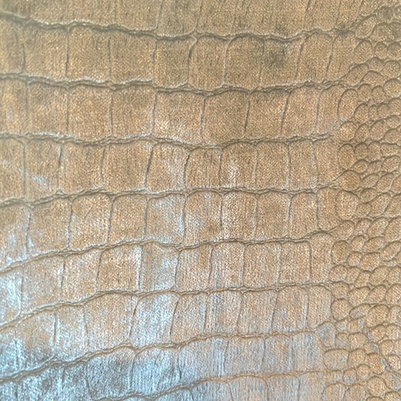 NWT Velvet Snake Print Top - Picture 3 of 5